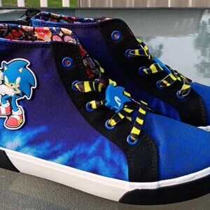 NWT SONIC THE HEDGEHOG Boys Size 6 High-Top Sneakers Shoes Blue Sega